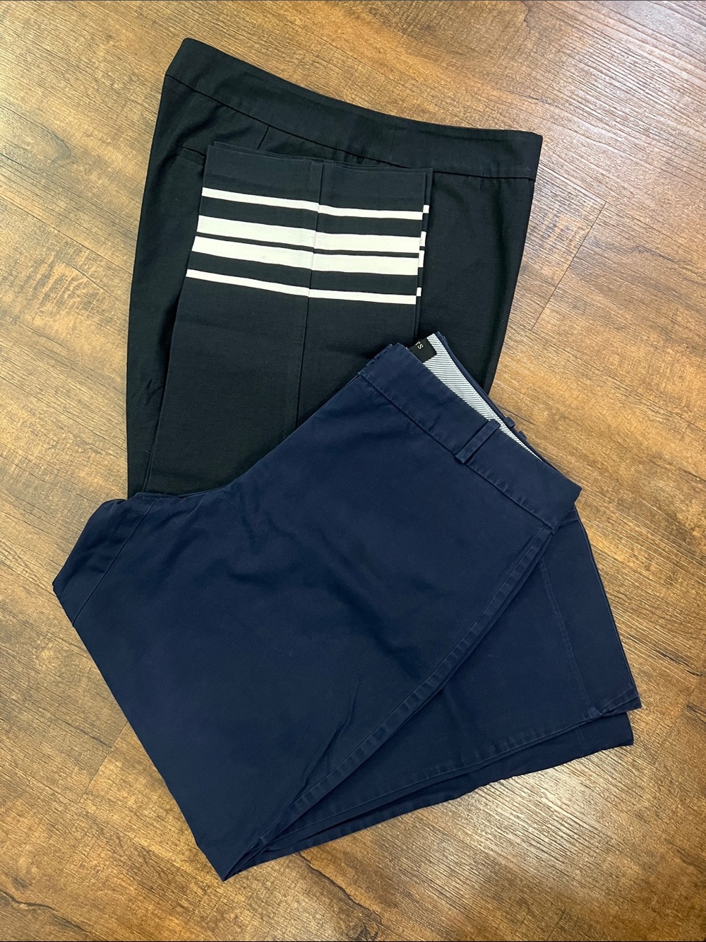 WOMEN’S 2 TALBOTS CURVY CAPRIS PANTS BUNDLE (12, Like New/EUC)